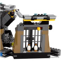 Конструктор LEGO Batman Movie 70909 Нападение на Бэтпещеру