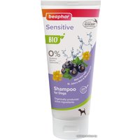 Шампунь Beaphar Bio Shampoo Sensitive с черной смородиной и зверобоем (200 мл)