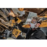 Угловая шлифмашина DeWalt DCG418X2 (с 2-мя АКБ, кейс)