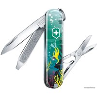 Мультитул Victorinox Classic Limited Edition 2020 Deep Dive 0.6223.L2006