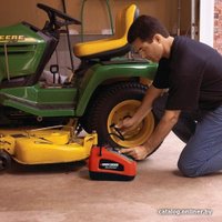 Автомобильный компрессор Black & Decker ASI300