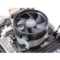 Кулер для процессора AMD Wraith Spire