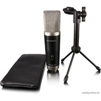 Проводной микрофон M-Audio Vocal Studio Pro