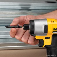 Винтоверт DeWalt DCF815D2