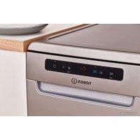 Отдельностоящая посудомоечная машина Indesit DSFO 3T224 C S