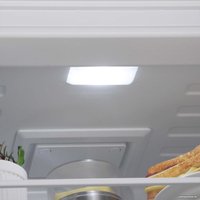 Холодильник Hotpoint HT 5200 W