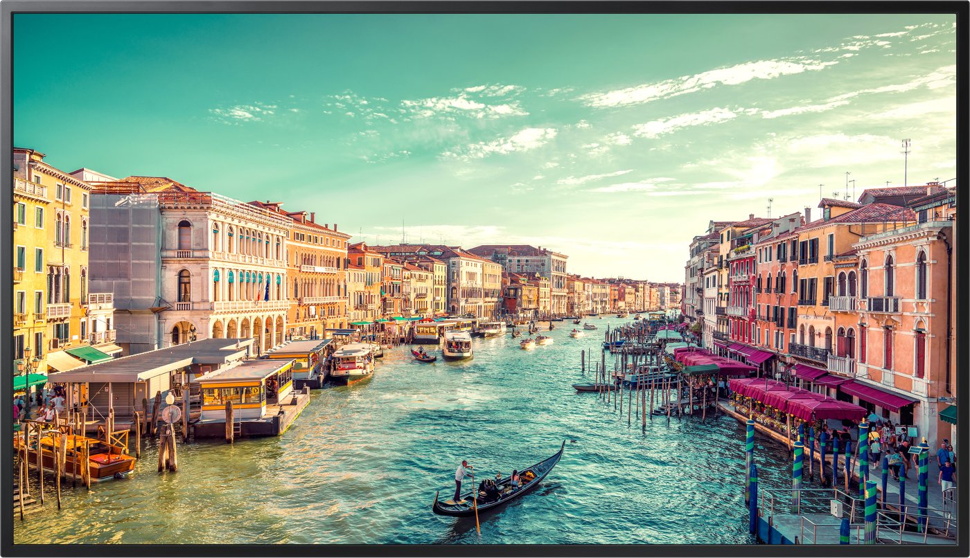 

Информационная панель Samsung QM32R-B