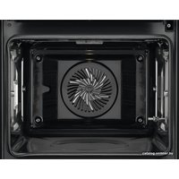 Электрический духовой шкаф Electrolux EOB8S39WX