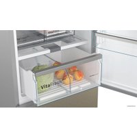 Холодильник Bosch Serie 8 VitaFresh Plus KGN39LQ32R