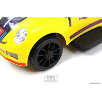 Каталка RiverToys F005FF-P (желтый)