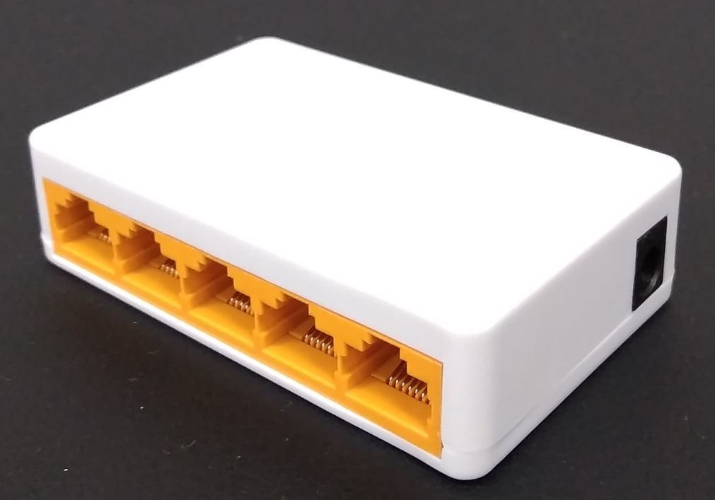 Неуправляемый коммутатор USBTOP 5x 10/100