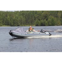 Моторно-килевая лодка Адмирал 305 Classic