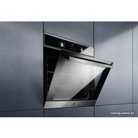 Электрический духовой шкаф Electrolux SteamBake 600 EOD6P77WX