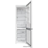 Холодильник Hotpoint HTS 7200 W O3