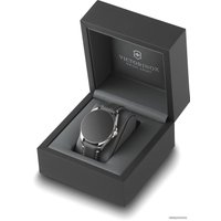 Наручные часы Victorinox Fieldforce 241851