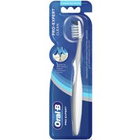 Зубная щетка Oral-B Pro-Expert Clean средней жесткости (1 шт)