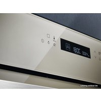 Электрический духовой шкаф Electrolux LOE7C31S
