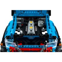 Конструктор LEGO Technic 42070 Аварийный внедорожник 6х6