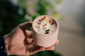 Ароматическая свеча EcoYou Северная клюква (форма Ecoyou, персик)