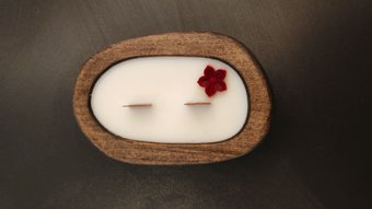 Ароматическая свеча 4SOUL в деревянном кашпо с древесным фитилем (аромат, Амбра и табак)