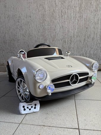 Электромобиль Baby Driver Mercedes M222 (серый)