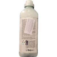 Кондиционер для белья Lenor Sensitive 1.6 л