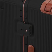 Чемодан MyBag Adventure M (черный)