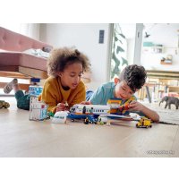 Конструктор LEGO City 60262 Пассажирский самолёт