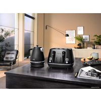 Электрический чайник DeLonghi Distinta Moments KBIN2001.BK