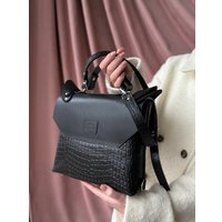 Женская сумка Killtoday Beatrix (черный камень/гладкий)