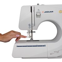 Электромеханическая швейная машина Jaguar FS 8400