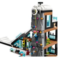 Конструктор LEGO City Горнолыжный и альпинистский центр 60366