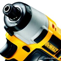 Винтоверт DeWalt DCF815D2