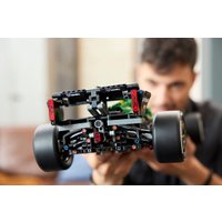 Конструктор LEGO Technic 42240 Aston Martin Aramco AMR25 F1