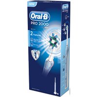 Электрическая зубная щетка Oral-B Pro 2000 (D20.513.2M)