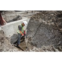 Садовый насос Milwaukee M12 BSWP-0 (без АКБ)