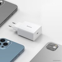 Сетевое зарядное Baseus CCFS-SN02