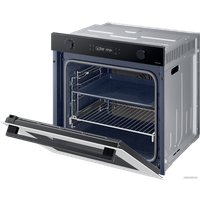 Электрический духовой шкаф Samsung NV7B4120ZAW/WT