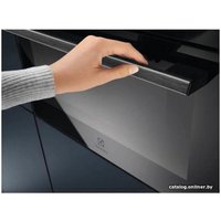 Микроволновая печь Electrolux EVM8E08Z