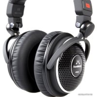 Наушники SoundMagic HP200