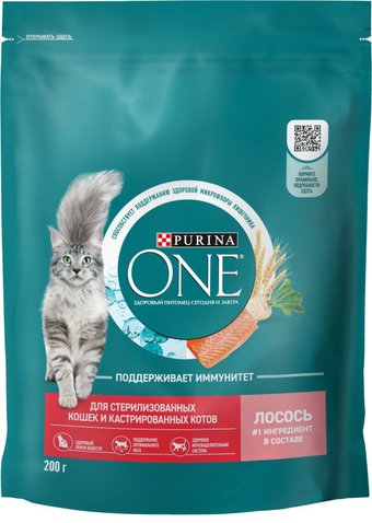 Сухой корм для кошек Purina ONE для стерилизованных с лососем и пшеницей 200 г