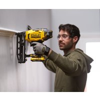 Гвоздезабиватель Stanley SFMCN616D2K (с 2-мя АКБ, кейс)