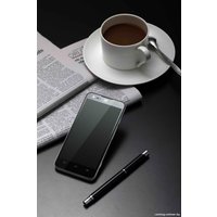 Телефон ZTE Geek (V975)