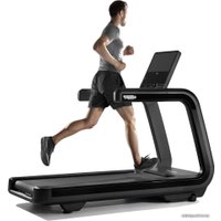 Электрическая беговая дорожка Technogym Artis Run