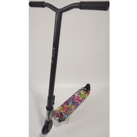 Трюковый самокат Ricos Blaze JL-301P (черный/граффити фиолетовый)