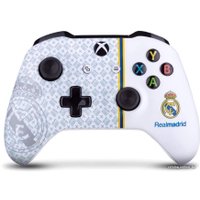 Игровая приставка Microsoft Xbox One S 1TB FC Real Madrid
