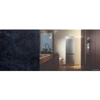 Холодильник Hisense RB-390N4BW2