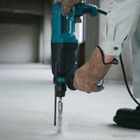 Перфоратор Makita HR2600