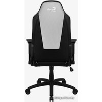 Игровое (геймерское) кресло AeroCool Admiral (черный/белый)