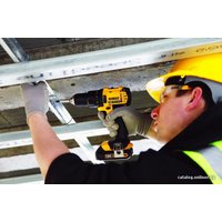 Дрель-шуруповерт DeWalt DCD780C2 (с 2-мя АКБ)